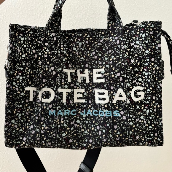 MARC JACOBS The Floral Canvas Medium Tote - Picture 2 of 7